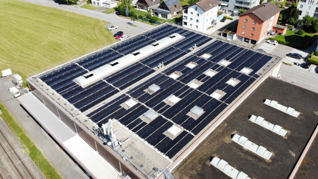 Gewerbedach in Eschlikon